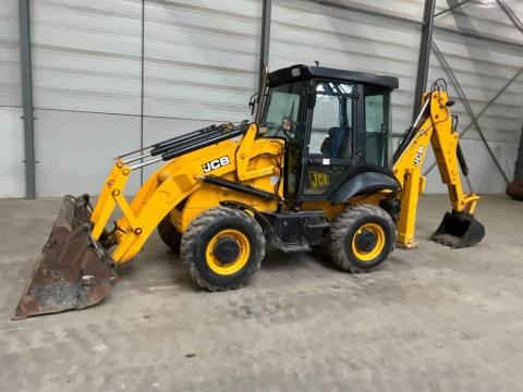 JCB 2 CX Streetmaster 4WS / 2012 / 1 049 h üzemóra / Lízing 20%-tól