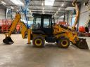 JCB 2 CX Streetmaster 4WS / 2012 / 1 049 h üzemóra / Lízing 20%-tól