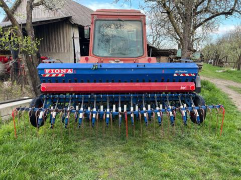 Eladó Fiona 3000 gabonavetőgép Eladó Fiona 3000 gabonavetőgép