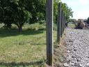247 db betonpalánk és 33 db vasbeton oszlop eladó