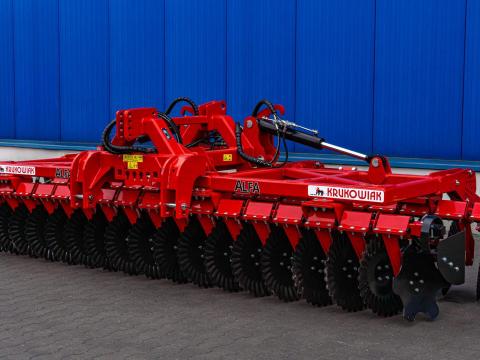 Krukowiak hidraulikusan összecsukható rövidtárcsák készletről eladók a Wolfoodengineering Kft kínálatában