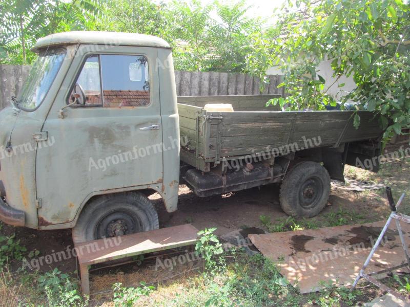 UAZ platós 4x4 terepes