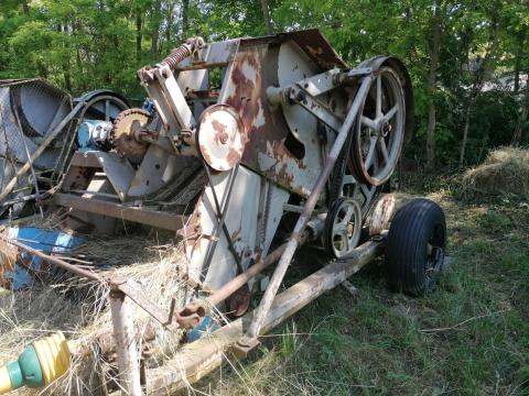 Kiskocka bálázó Fortschritt K442/1 eladó Kiskocka bálázó Fortschritt K442/1 eladó