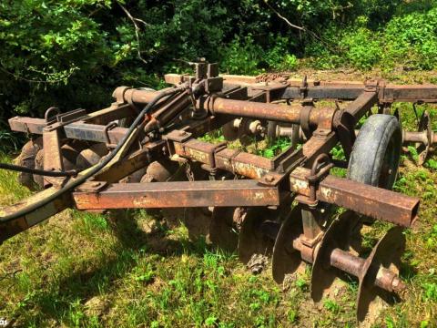 Vontatott XT3-as tárcsa eladó