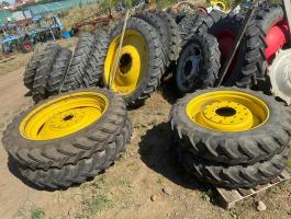 ÁPOLÓKERÉK,  MŰVELŐKERÉK garnitúra JOHN DEERE,  CLAAS,  FENDT,  NEW HOLLAND stb. 320/90R46 és 270/95R32 ... 12.4-46, 11.2-32