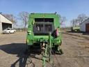 John Deere 582 bálázó