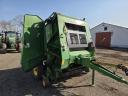 John Deere 582 bálázó