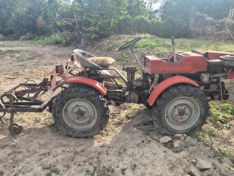 Eladó Agrostroj TZ4K-14B pótkocsi teljes felszereléssel Eladó Agrostroj TZ4K-14B pótkocsi teljes felszereléssel