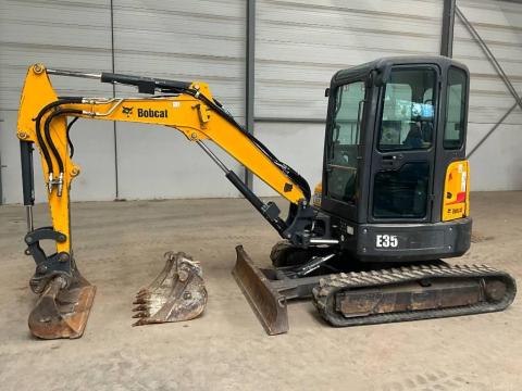 Bobcat E 35 / 2016 / 3 611 h üzemóra / Lízing 20%-tól