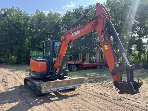 Atlas AC 60 UF gumihevederes midi forgókotró Atlas AC 60 UF gumihevederes midi forgókotró