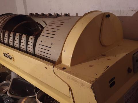 Horizontális prés Vaslin márkájú szőlőprés eladó