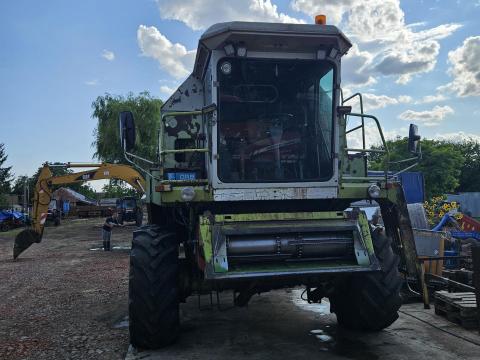 Claas Dominator 106 Claas Dominator 106