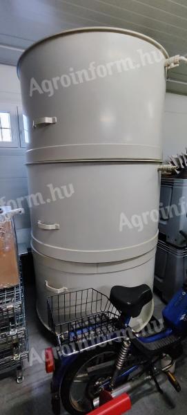 Masszív műanyag kád – 1400 L (3 db)