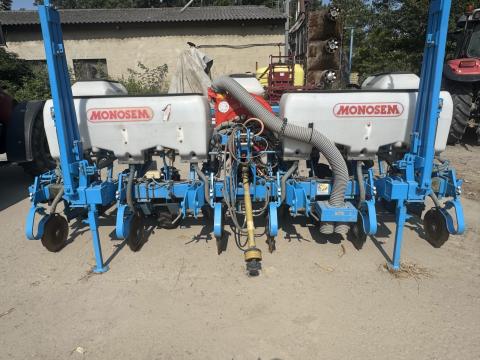 Monosem NG Plus 4, 6 soros szemenkénti vetőgép eladó Monosem NG Plus 4, 6 soros szemenkénti vetőgép eladó
