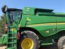 John deere s670