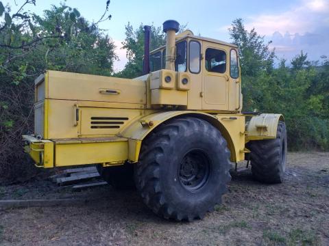 Eladó Kirovec K700A Eladó Kirovec K700A