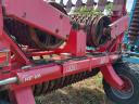 HE-VA vontatott Tip Roller 820 (8,2 m-es rögtörő henger)
