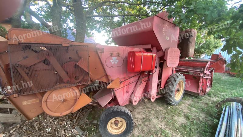 Massey Ferguson 31 parcella kombájn
