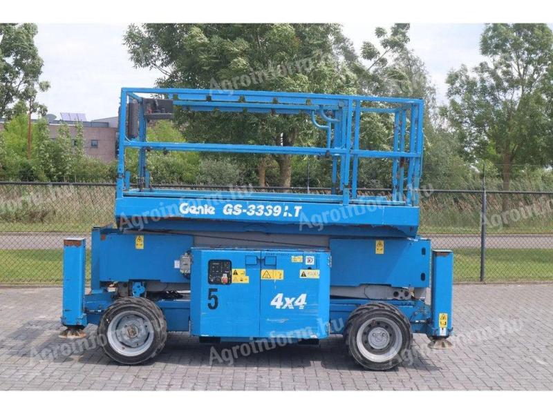 Genie GS-3369 RT | 12 m | 454 kg / 2014 / 1 828 üzemóra / Lízing 20%-tól