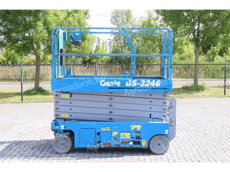 Genie GS-3246 / 12 m / 318 kg / 2015 / 339 üzemóra / Lízing 20%-tól