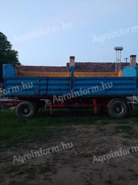 Ponyvás pótkocsi eladó
