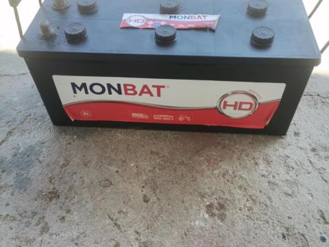 Keveset használt traktor akkumulátor olcsón eladó, 155 Ah 950 A Keveset használt traktor akkumulátor olcsón eladó, 155 Ah 950 A