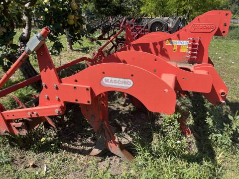 Gaspardo Pinochio 250/5 lazító ajándék késgarnitúrával Gaspardo Pinochio 250/5 lazító ajándék késgarnitúrával