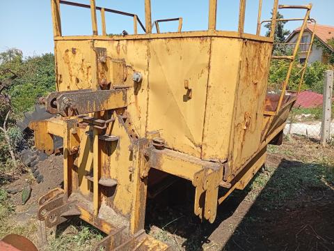 Suháng (csemete) ültető Suháng (csemete) ültető