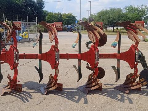 Vogel-Noot váltva forgató eke Vogel-Noot váltva forgató eke