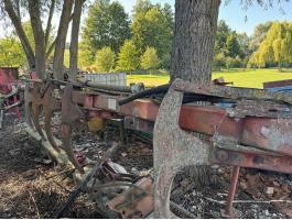 IH 6 fejes eke alkatrésznek,  barázdás ekeváz