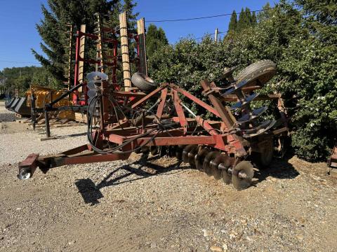 IH tárcsa 6 méteres eladó IH tárcsa 6 méteres eladó