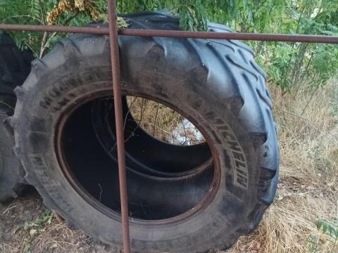 Eladó gumi 540/65R34 Eladó gumi 540/65R34