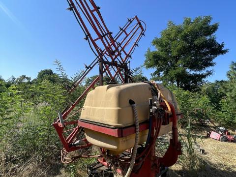 Forrás 800 szántóföldi permetező Forrás 800 szántóföldi permetező