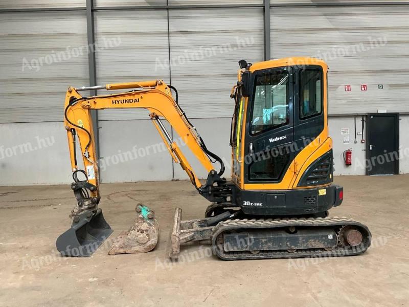 Hyundai 30 Z-9 / 2021 / 2.068 h üzemóra / Lízing 20%-tól