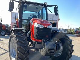 Massey Ferguson 5711M