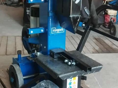 Scheppach 15tonnás, (400V )álló rönkhasító eladó Scheppach 15tonnás, (400V )álló rönkhasító eladó