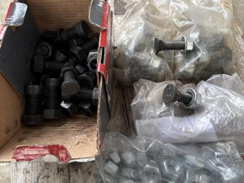 Rabe eke kopók és csavarok