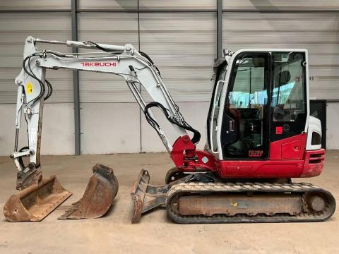 Takeuchi TB 250-2 / 2020 / 2 189 üzemóra / Lízing 20%-tól Takeuchi TB 250-2 / 2020 / 2 189 üzemóra / Lízing 20%-tól