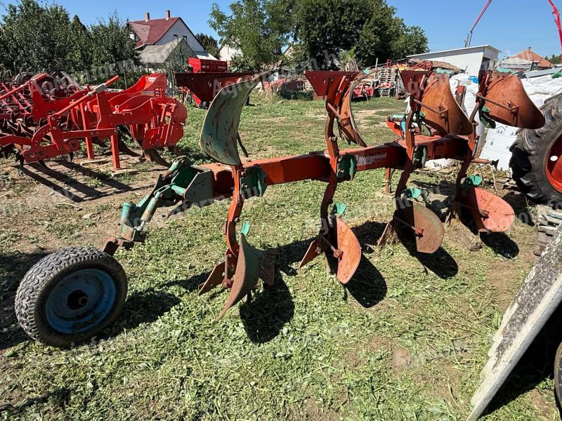 Kverneland 4 fejes váltvaforgató eke