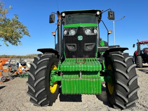 John Deere 6100MC traktor eladó megkímélt állapotban John Deere 6100MC traktor eladó megkímélt állapotban