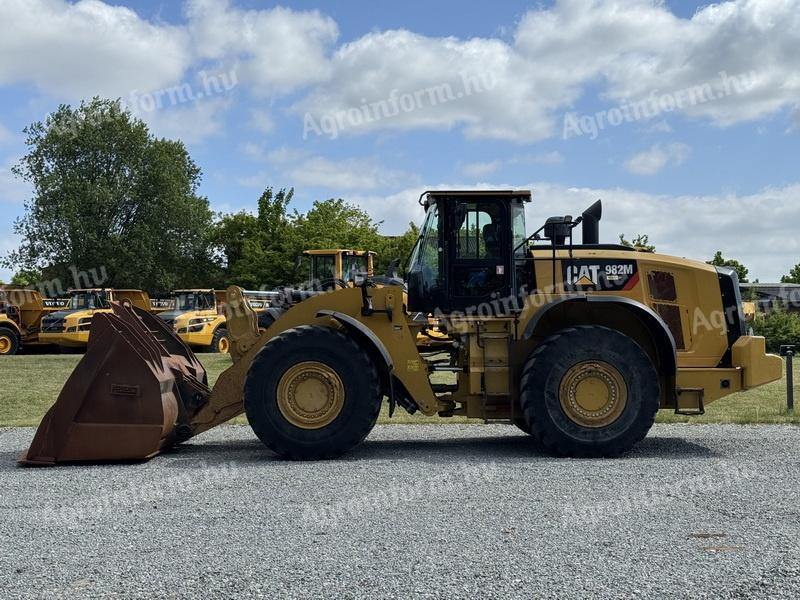 Caterpillar 982 / 2016 / 14 770 üzemóra / Lízing 20%-tól