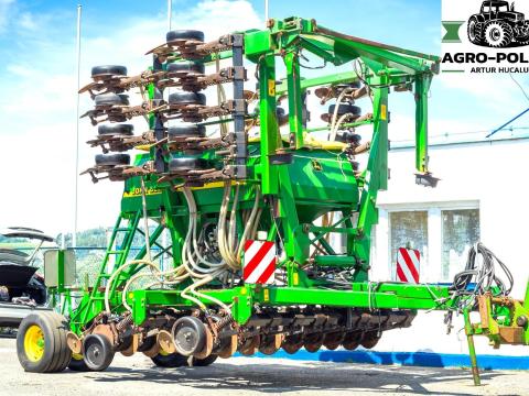 John Deere 750 A - 6 m - 2008 rok John Deere 750 A - 6 m - 2008 rok