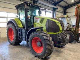 Claas Axion 800 Hexashift traktor