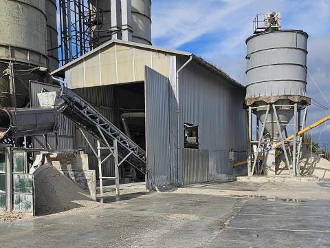 Eladó daráló üzem és anyagleválasztó berendezés Eladó daráló üzem és anyagleválasztó berendezés