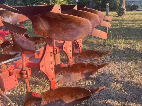 NIEMEYER 3 fejes váltva forgatós eke eladó NIEMEYER 3 fejes váltva forgatós eke eladó