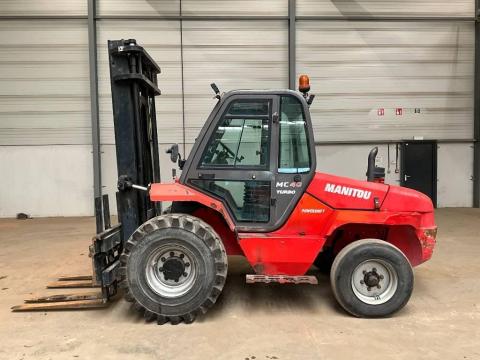 Manitou MC 40 / 2009 / 3 930 üzemóra / Lízing 20%-tól