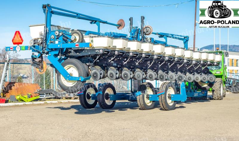 KINZE 3600 - 2006 ROK - 12 RZĘDOWY + ZBIORNIK NA NAWÓZ I MIKROELEMENTY