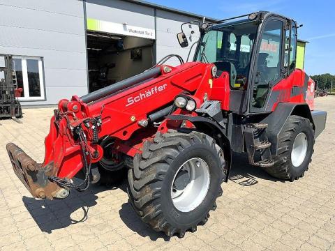 Schäffer 8620 T derékcsuklós rakodó