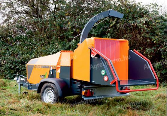 Jansen A550 vontatott faaprító 37 LE dízelmotorral – Royal Traktor
