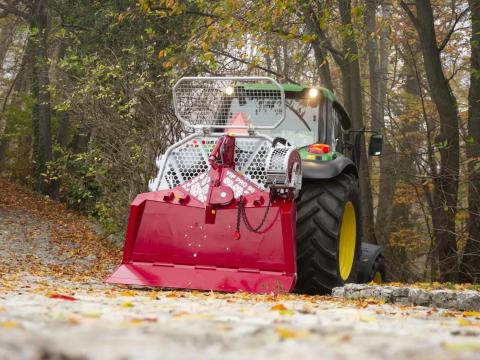 TAJFUN erdészeti csörlők – Royal Traktor TAJFUN erdészeti csörlők – Royal Traktor